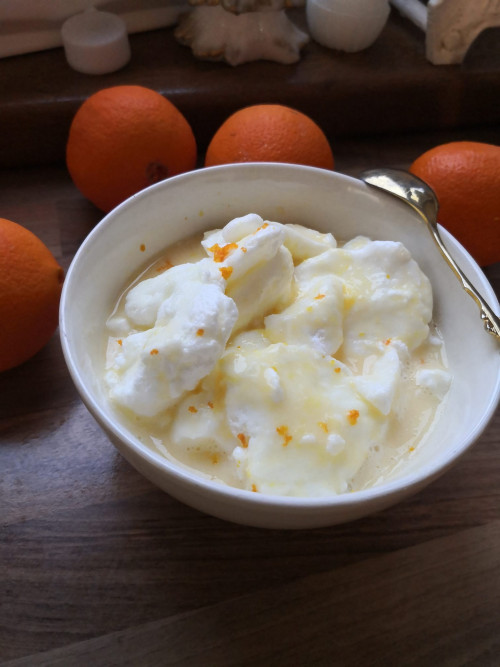 Joghurtos narancsos krémleves